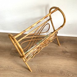 Porte revues en rotin